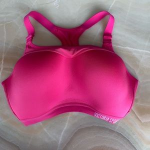 Victoria’s Secret Pink Incredible Max Sports Bra